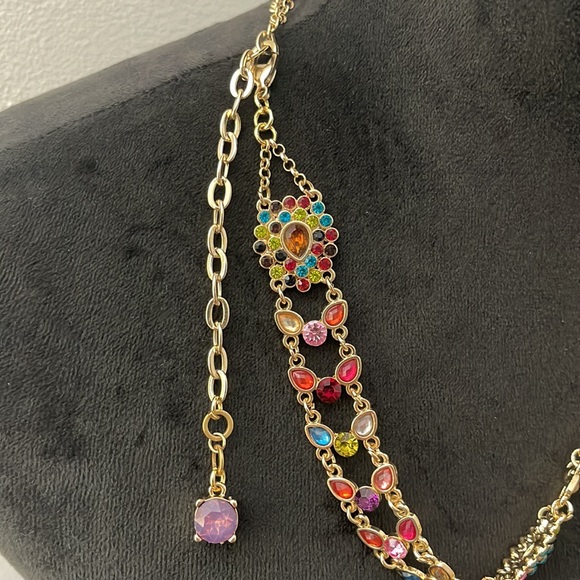 Large Gold Pendant Necklace - Picture 5 of 12